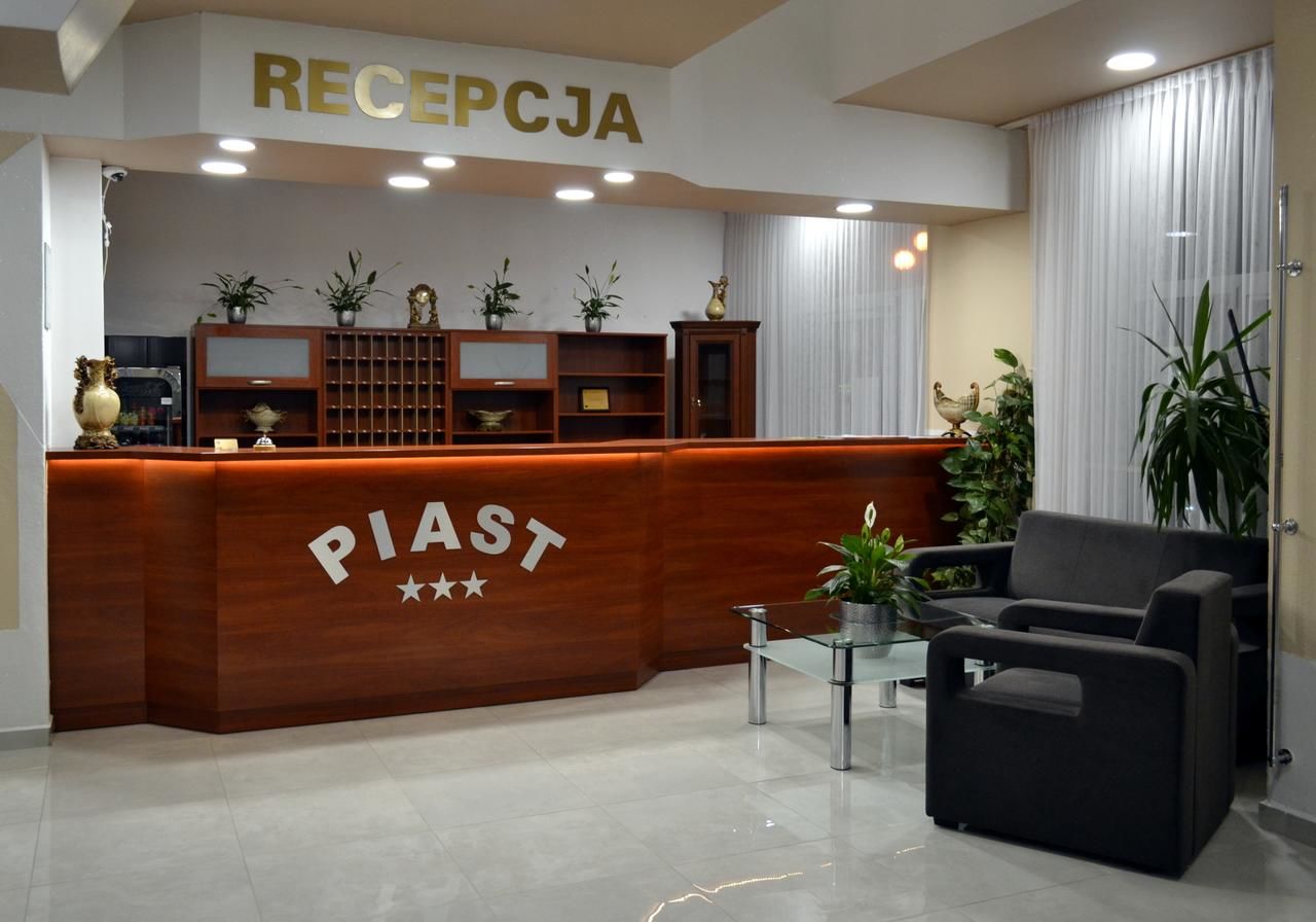 Отель Hotel Piast Ныса-6