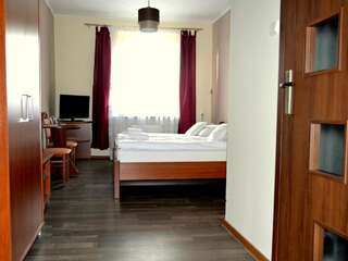 Отель Hotel Piast Ныса Стандартный двухместный номер с 2 отдельными кроватями-3